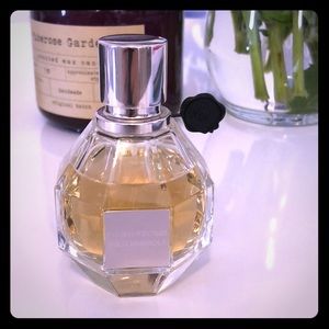 Flowerbomb Viktor & Rolf Perfume